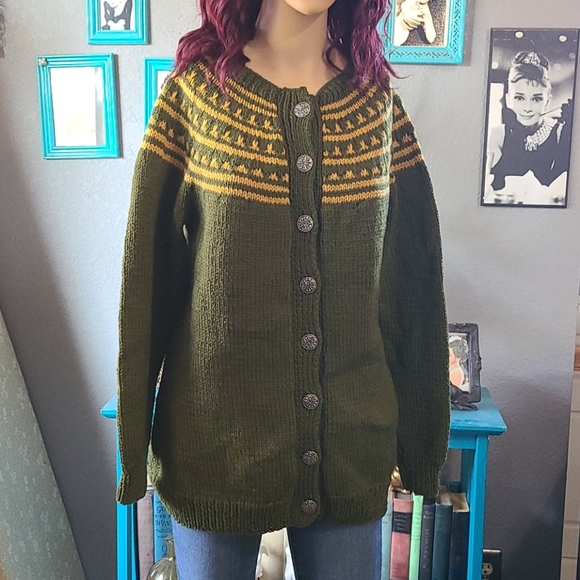 Vintage Sweaters - 1 of Kind VTG Cable Knit Sweater